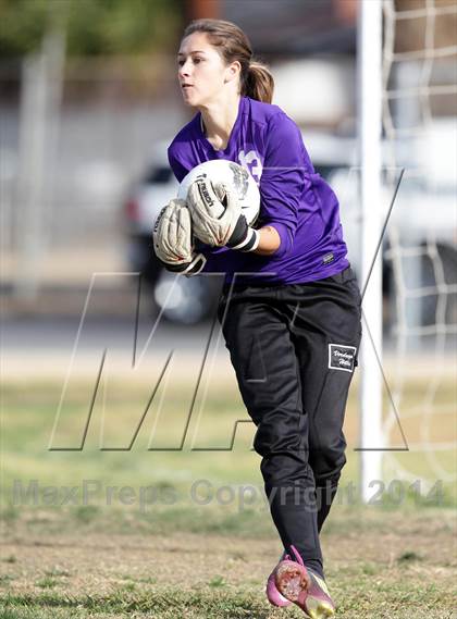 Thumbnail 1 in Golden Valley vs. Verdugo Hills photogallery.