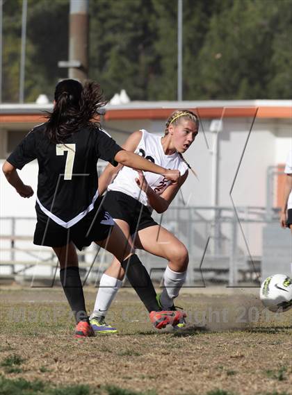 Thumbnail 2 in Golden Valley vs. Verdugo Hills photogallery.