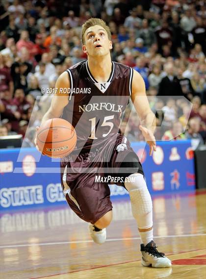 Thumbnail 2 in Norfolk vs. Papillion-LaVista (NSAA Class A Final)  photogallery.