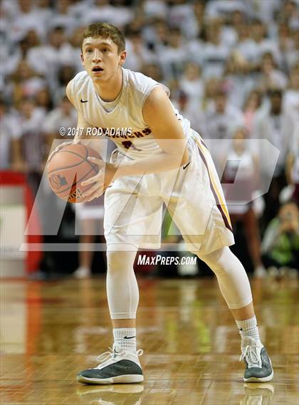 Thumbnail 3 in Norfolk vs. Papillion-LaVista (NSAA Class A Final)  photogallery.