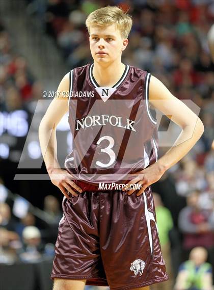 Thumbnail 1 in Norfolk vs. Papillion-LaVista (NSAA Class A Final)  photogallery.