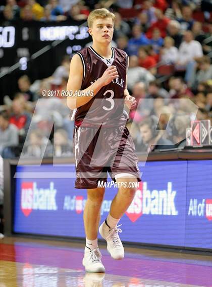 Thumbnail 3 in Norfolk vs. Papillion-LaVista (NSAA Class A Final)  photogallery.