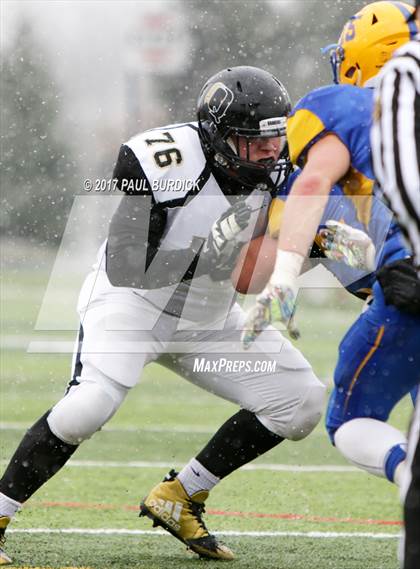 Thumbnail 3 in Quaker Valley vs. Middletown (PIAA 3A Final) photogallery.