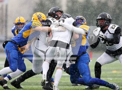 Thumbnail 1 in Quaker Valley vs. Middletown (PIAA 3A Final) photogallery.