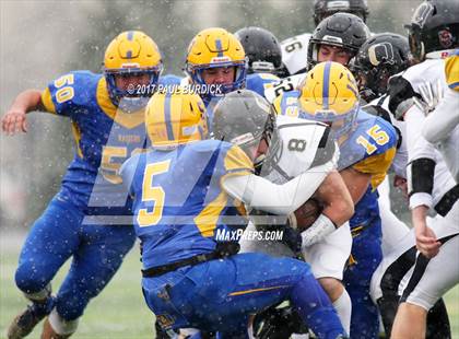 Thumbnail 3 in Quaker Valley vs. Middletown (PIAA 3A Final) photogallery.