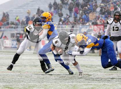 Thumbnail 2 in Quaker Valley vs. Middletown (PIAA 3A Final) photogallery.