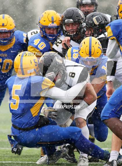 Thumbnail 1 in Quaker Valley vs. Middletown (PIAA 3A Final) photogallery.