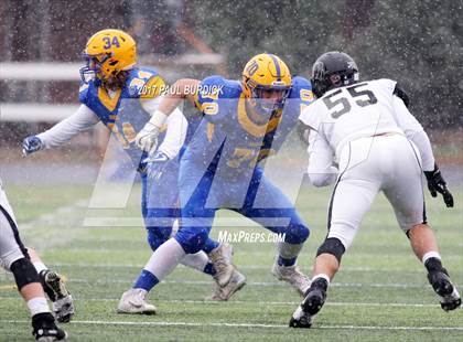 Thumbnail 2 in Quaker Valley vs. Middletown (PIAA 3A Final) photogallery.