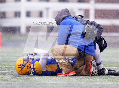 Thumbnail 3 in Quaker Valley vs. Middletown (PIAA 3A Final) photogallery.