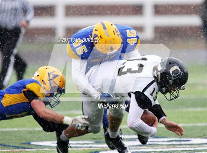 Thumbnail 2 in Quaker Valley vs. Middletown (PIAA 3A Final) photogallery.