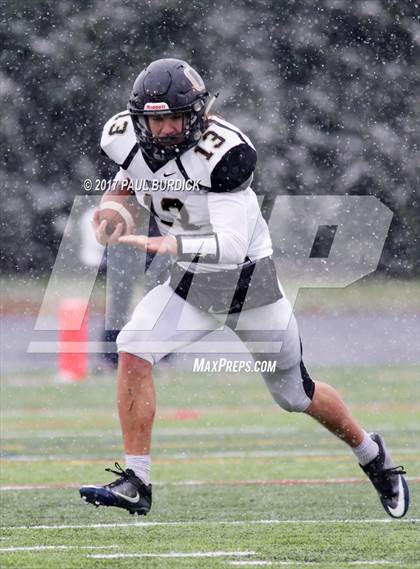Thumbnail 3 in Quaker Valley vs. Middletown (PIAA 3A Final) photogallery.