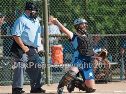 Thumbnail 2 in Conley vs. Vance (NCHSAA 3A East Regional Final) photogallery.
