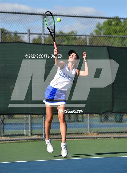 Thumbnail 3 in TSSAA 2A District 8 Individual (Round 3) photogallery.