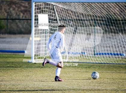 Thumbnail 2 in Santana vs. Calvary Murrieta (Southern California High School Classic) photogallery.