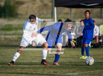 Thumbnail 1 in Santana vs. Calvary Murrieta (Southern California High School Classic) photogallery.