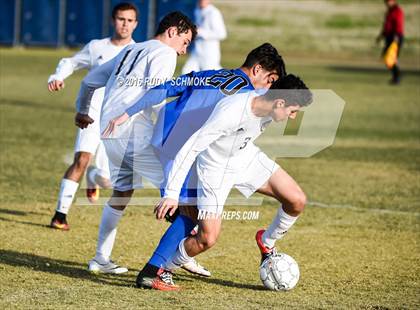 Thumbnail 3 in Santana vs. Calvary Murrieta (Southern California High School Classic) photogallery.