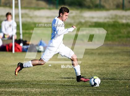 Thumbnail 2 in Santana vs. Calvary Murrieta (Southern California High School Classic) photogallery.