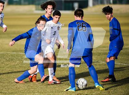 Thumbnail 2 in Santana vs. Calvary Murrieta (Southern California High School Classic) photogallery.