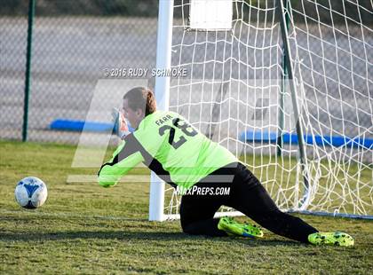Thumbnail 3 in Santana vs. Calvary Murrieta (Southern California High School Classic) photogallery.