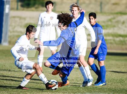Thumbnail 2 in Santana vs. Calvary Murrieta (Southern California High School Classic) photogallery.