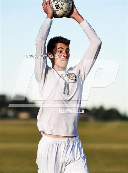 Thumbnail 1 in Santana vs. Calvary Murrieta (Southern California High School Classic) photogallery.