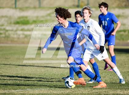 Thumbnail 1 in Santana vs. Calvary Murrieta (Southern California High School Classic) photogallery.