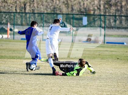Thumbnail 3 in Santana vs. Calvary Murrieta (Southern California High School Classic) photogallery.