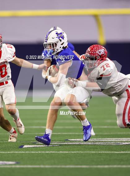 Thumbnail 1 in Gunter vs. Holliday (UIL 3A Quarterfinals) photogallery.