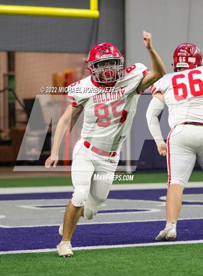 Thumbnail 3 in Gunter vs. Holliday (UIL 3A Quarterfinals) photogallery.
