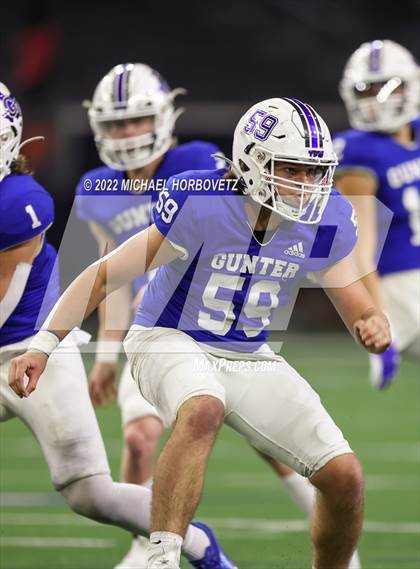 Thumbnail 2 in Gunter vs. Holliday (UIL 3A Quarterfinals) photogallery.