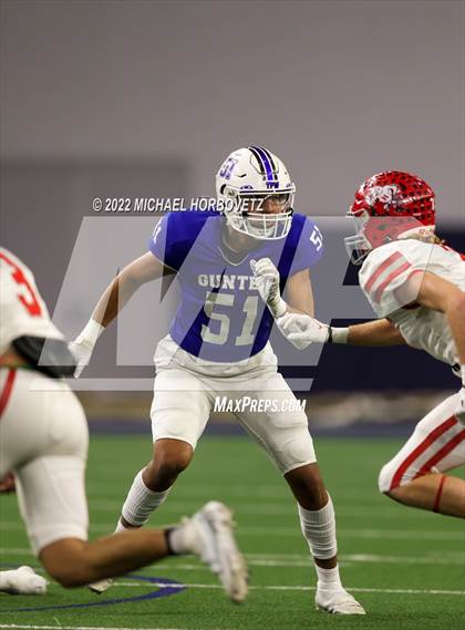 Thumbnail 3 in Gunter vs. Holliday (UIL 3A Quarterfinals) photogallery.