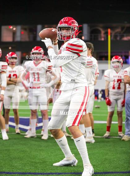 Thumbnail 2 in Gunter vs. Holliday (UIL 3A Quarterfinals) photogallery.