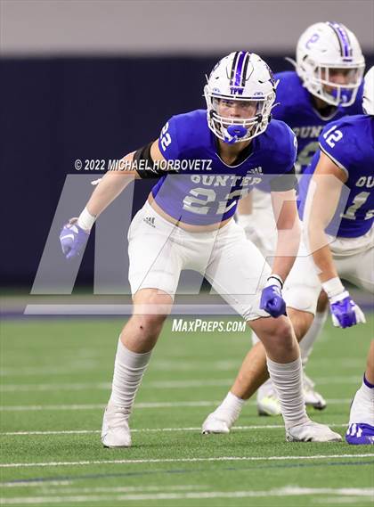 Thumbnail 1 in Gunter vs. Holliday (UIL 3A Quarterfinals) photogallery.