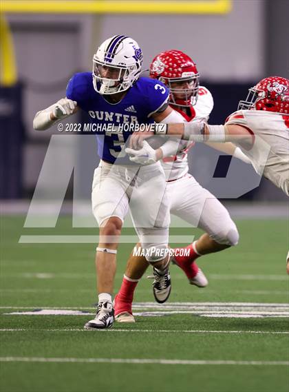 Thumbnail 1 in Gunter vs. Holliday (UIL 3A Quarterfinals) photogallery.