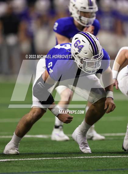 Thumbnail 2 in Gunter vs. Holliday (UIL 3A Quarterfinals) photogallery.