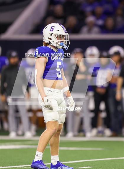 Thumbnail 3 in Gunter vs. Holliday (UIL 3A Quarterfinals) photogallery.