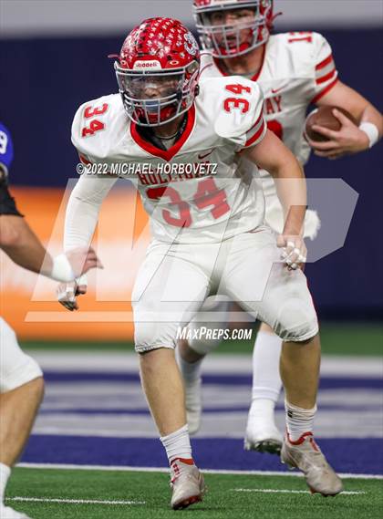 Thumbnail 2 in Gunter vs. Holliday (UIL 3A Quarterfinals) photogallery.