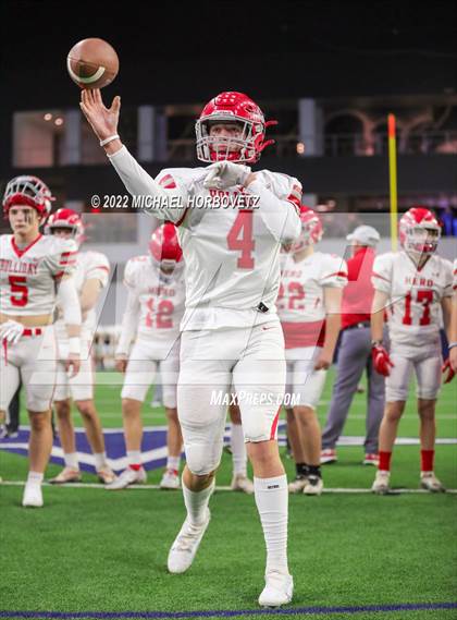 Thumbnail 2 in Gunter vs. Holliday (UIL 3A Quarterfinals) photogallery.