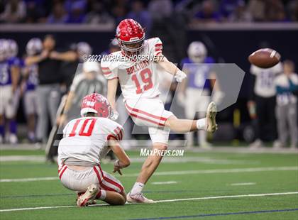 Thumbnail 3 in Gunter vs. Holliday (UIL 3A Quarterfinals) photogallery.