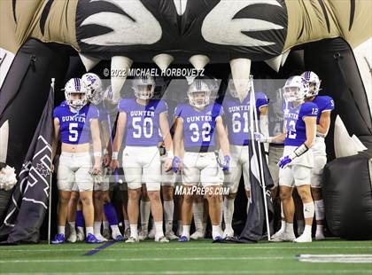 Thumbnail 2 in Gunter vs. Holliday (UIL 3A Quarterfinals) photogallery.