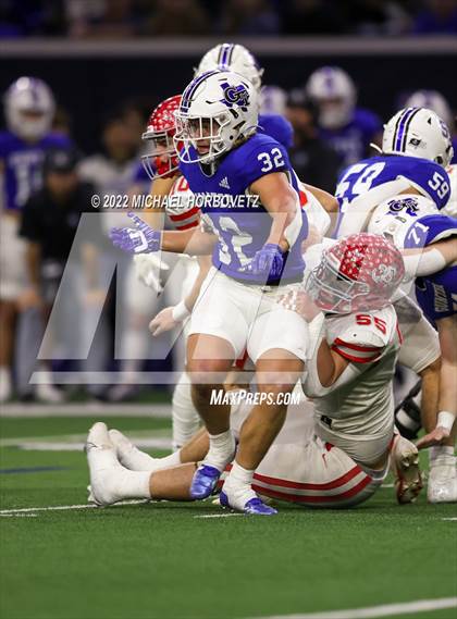 Thumbnail 2 in Gunter vs. Holliday (UIL 3A Quarterfinals) photogallery.