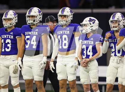 Thumbnail 2 in Gunter vs. Holliday (UIL 3A Quarterfinals) photogallery.