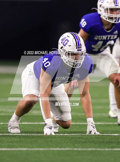 Thumbnail 2 in Gunter vs. Holliday (UIL 3A Quarterfinals) photogallery.