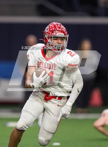 Thumbnail 3 in Gunter vs. Holliday (UIL 3A Quarterfinals) photogallery.
