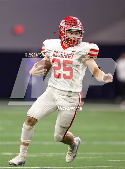 Thumbnail 3 in Gunter vs. Holliday (UIL 3A Quarterfinals) photogallery.