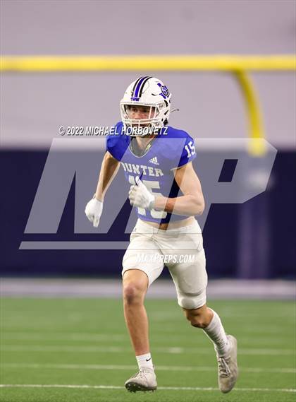 Thumbnail 1 in Gunter vs. Holliday (UIL 3A Quarterfinals) photogallery.