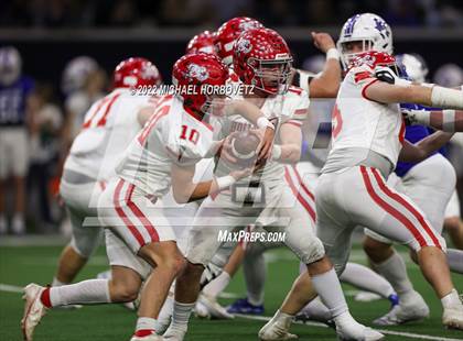 Thumbnail 1 in Gunter vs. Holliday (UIL 3A Quarterfinals) photogallery.