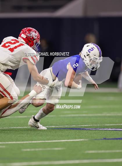 Thumbnail 2 in Gunter vs. Holliday (UIL 3A Quarterfinals) photogallery.