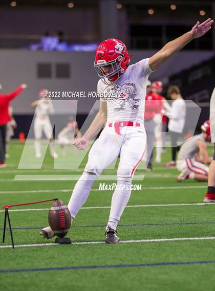 Thumbnail 3 in Gunter vs. Holliday (UIL 3A Quarterfinals) photogallery.