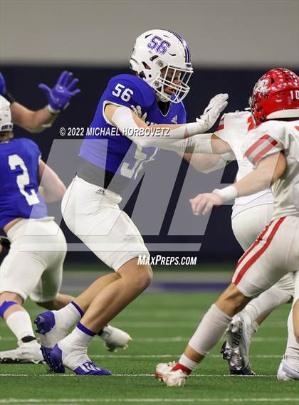 Thumbnail 2 in Gunter vs. Holliday (UIL 3A Quarterfinals) photogallery.
